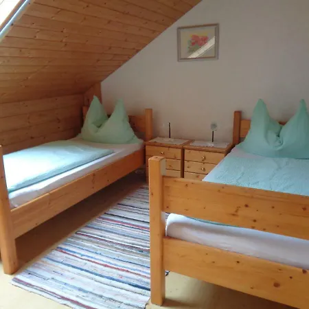Farm stay Stroblbauernhof Seeham